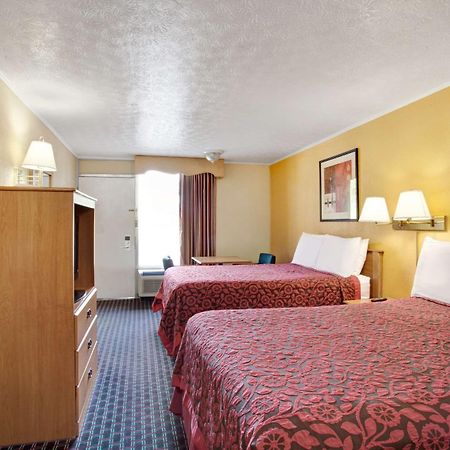 Days Inn By Wyndham Knoxville West Экстерьер фото
